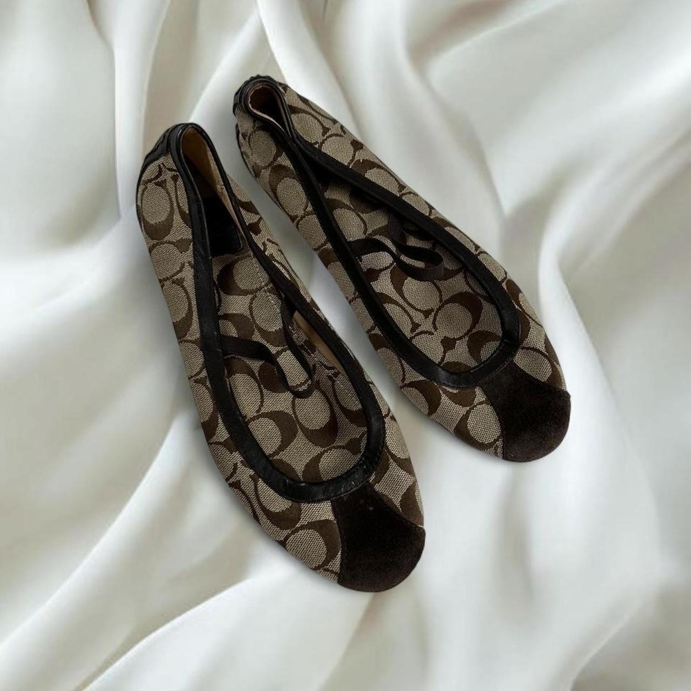 Coach Judey signature brown ballet flats with suede detailing y2k vintage